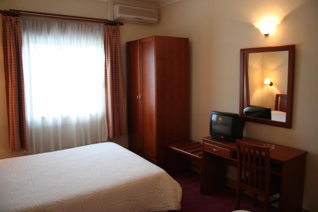Residencial Dom Duarte Hotel วีเซว ภายนอก รูปภาพ