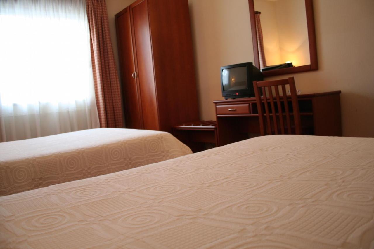 Residencial Dom Duarte Hotel วีเซว ภายนอก รูปภาพ
